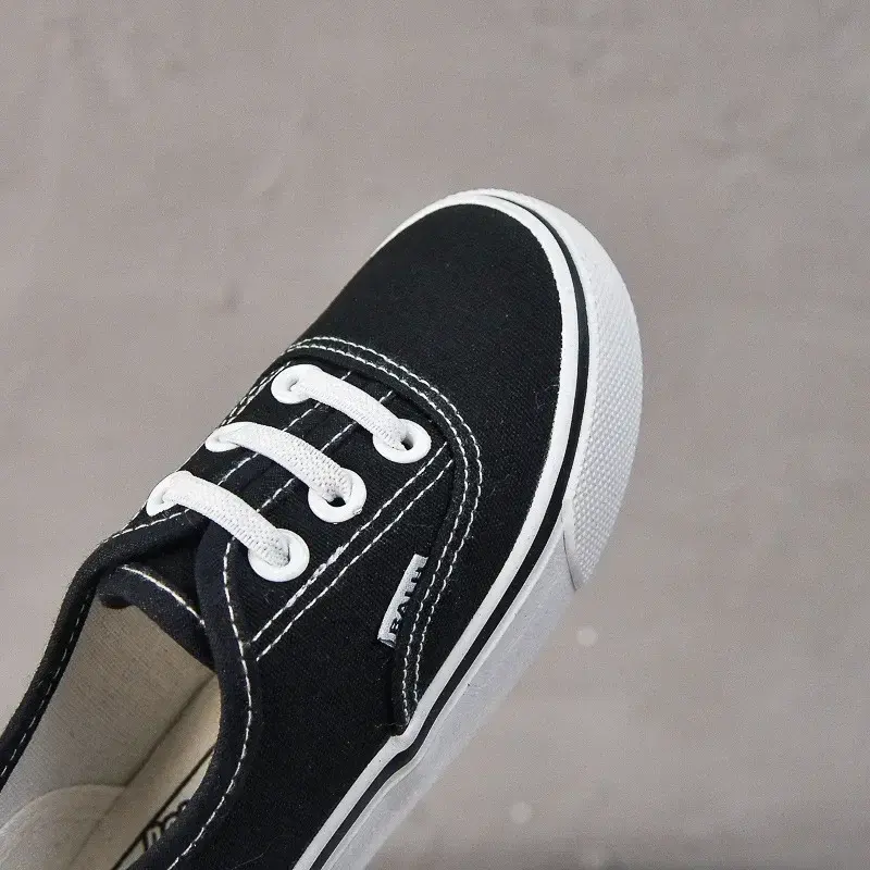 Thumbnail: Boys Girls Casual Shoes Fashion Running Shoes Solid Color Children's Canvas Shoe