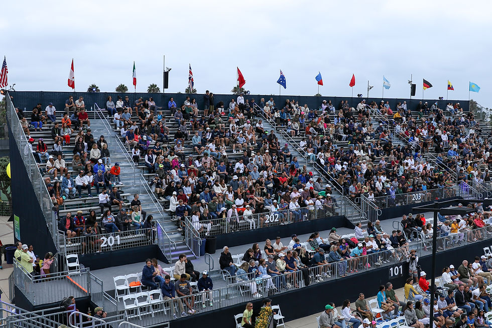 LWAN6030 - San Diego Open 2023 - Fans.jpg