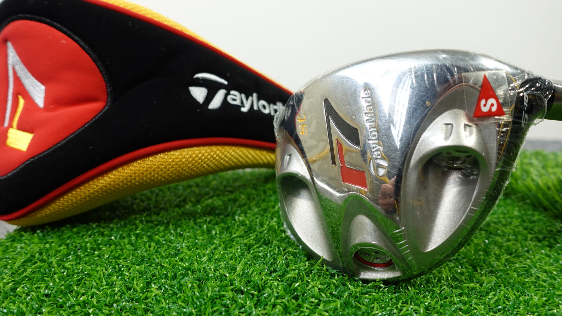 Taylormade R7 ST 5 Wood / 18 Degree / Taylormade REAX 70 Stiff Shaft
