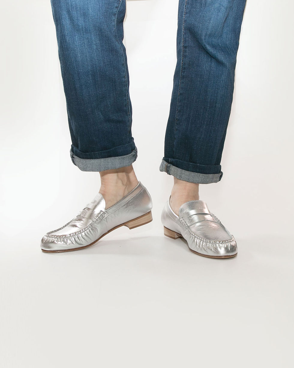 サムネイル： Classic Loafer for Women - Silver