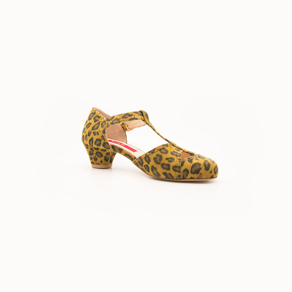 섬네일: CoBELLAR - Leopard Suede