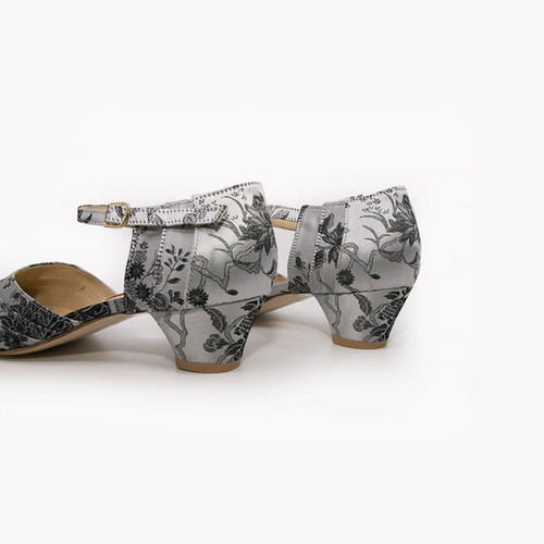 Balboa Zin GENIE(C)  - Grey embroidered Silk thumbnail 9