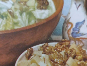 🥗 Salada de Alface com Nozes, Maçã e Queijo à Parte!