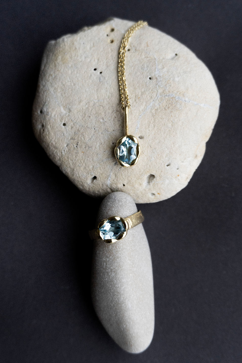Thumbnail: FLORAL NECKLACE WITH TOPAZ