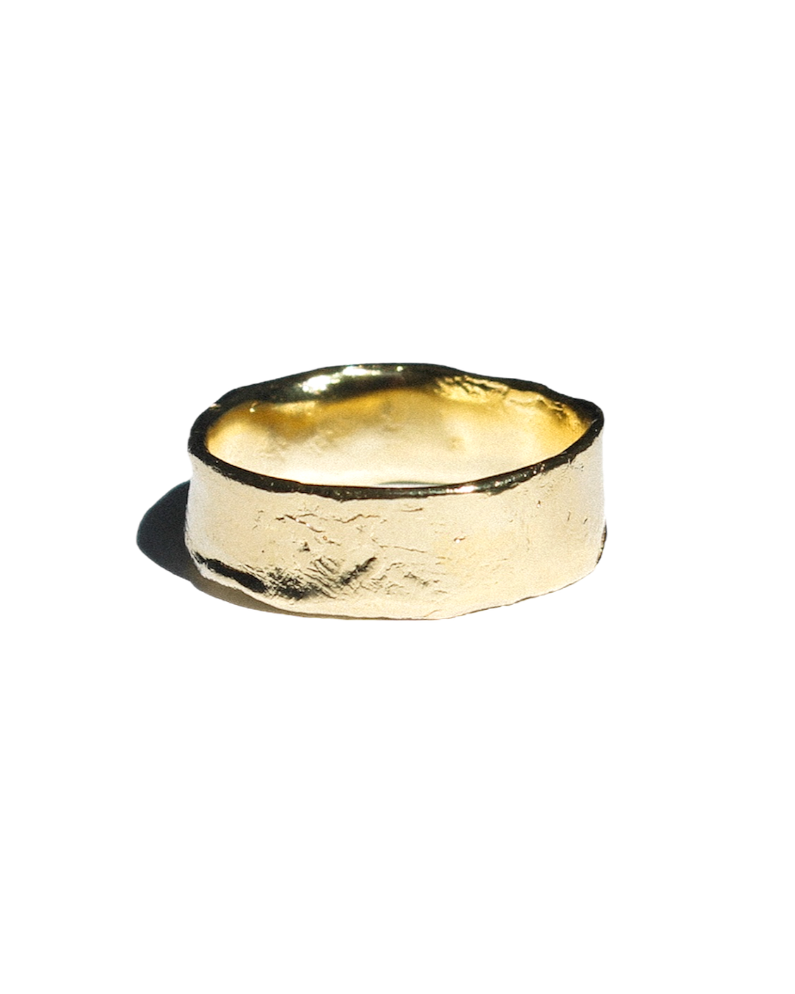 WIDE STRUCTURED RING