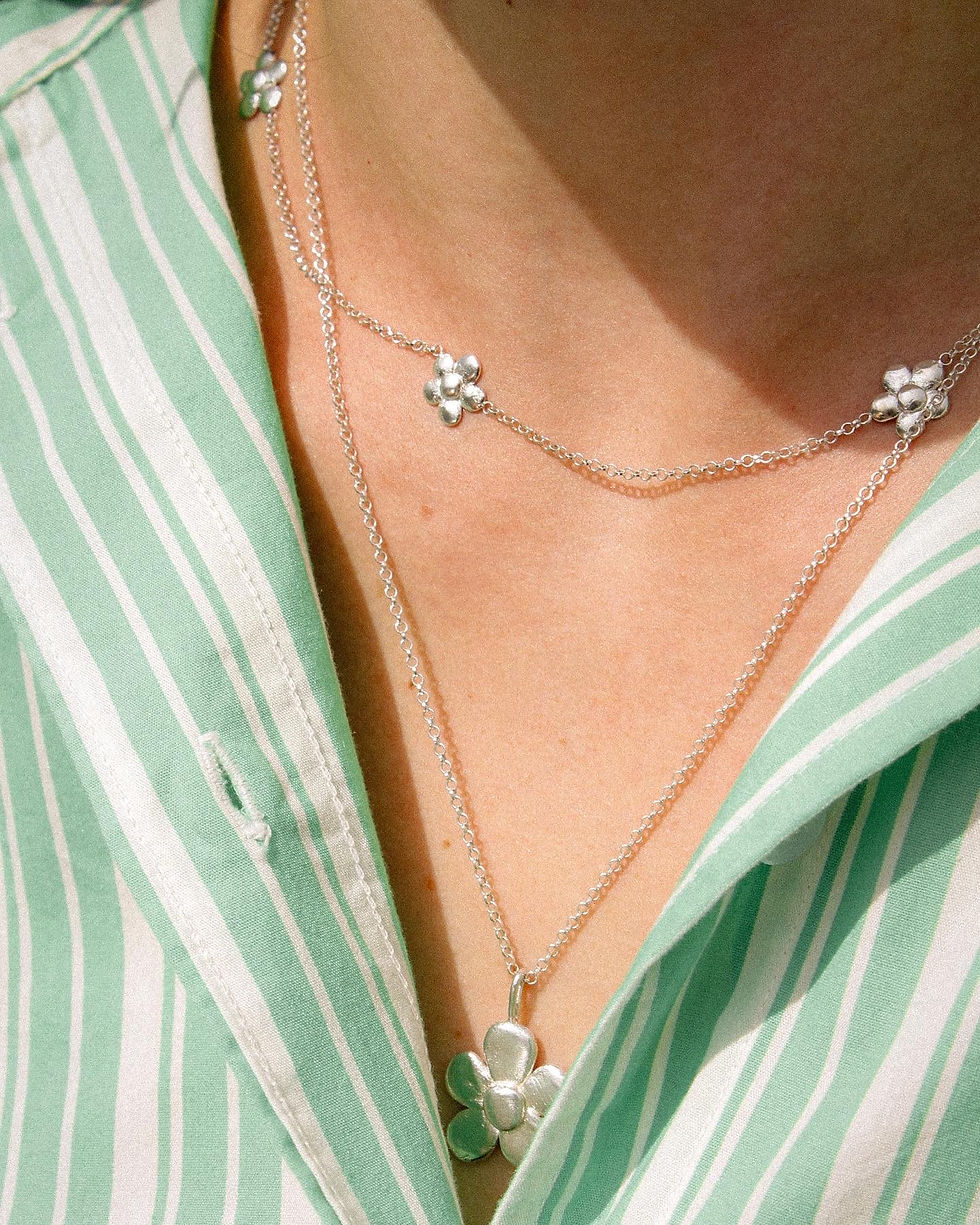 Thumbnail: LITTLE FLOWERS NECKLACE
