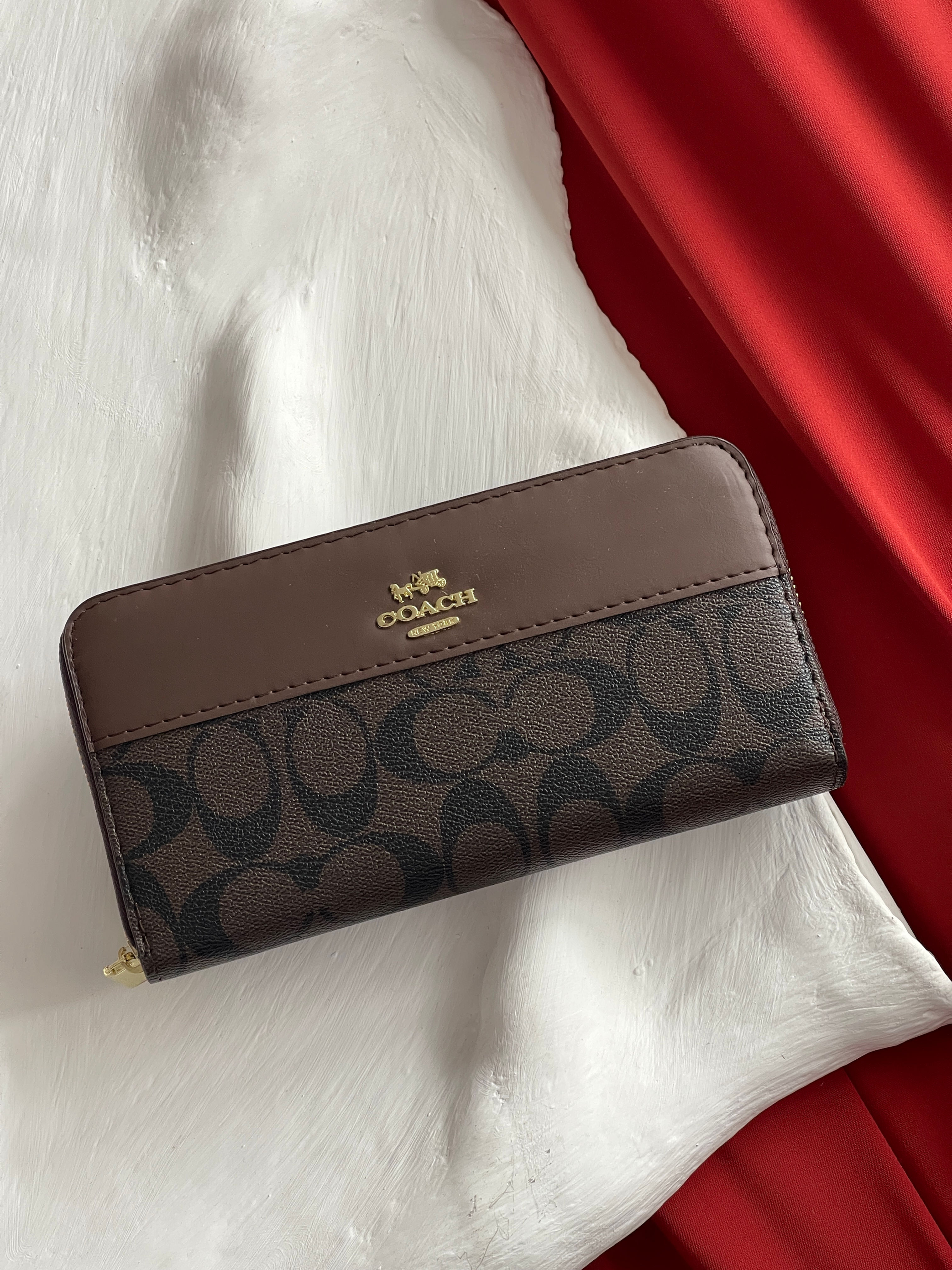 Гаманець Coach Signature Accordion Zip Wallet