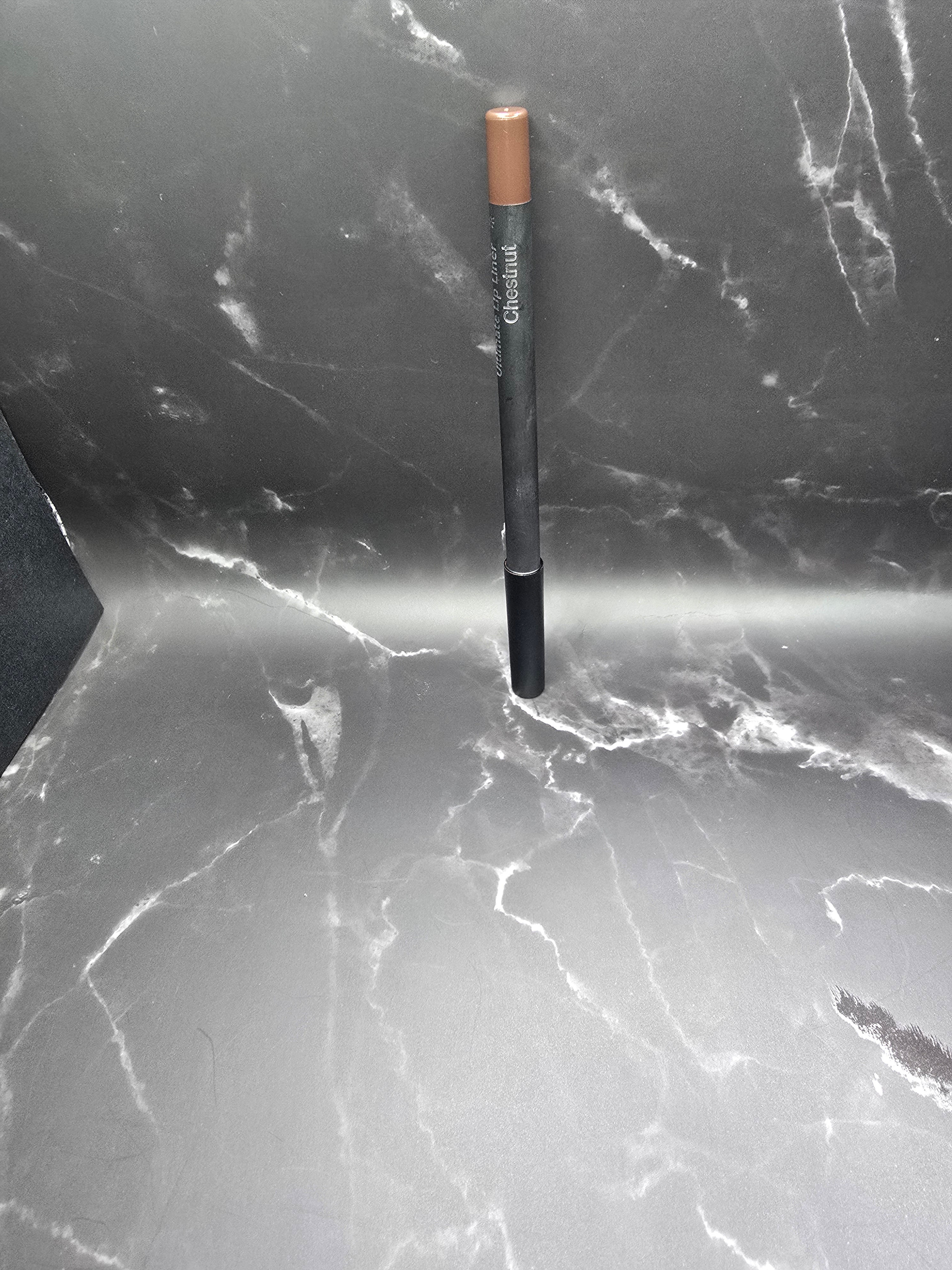 Chestnut lip liner