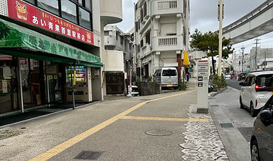 バスの乗り場近く写真