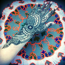 Alternate Design on wrist and hand