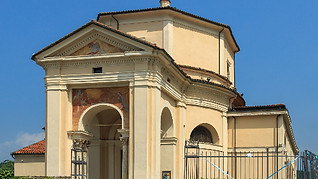 Esterno del Santuario "Madonna dei Laghi"

