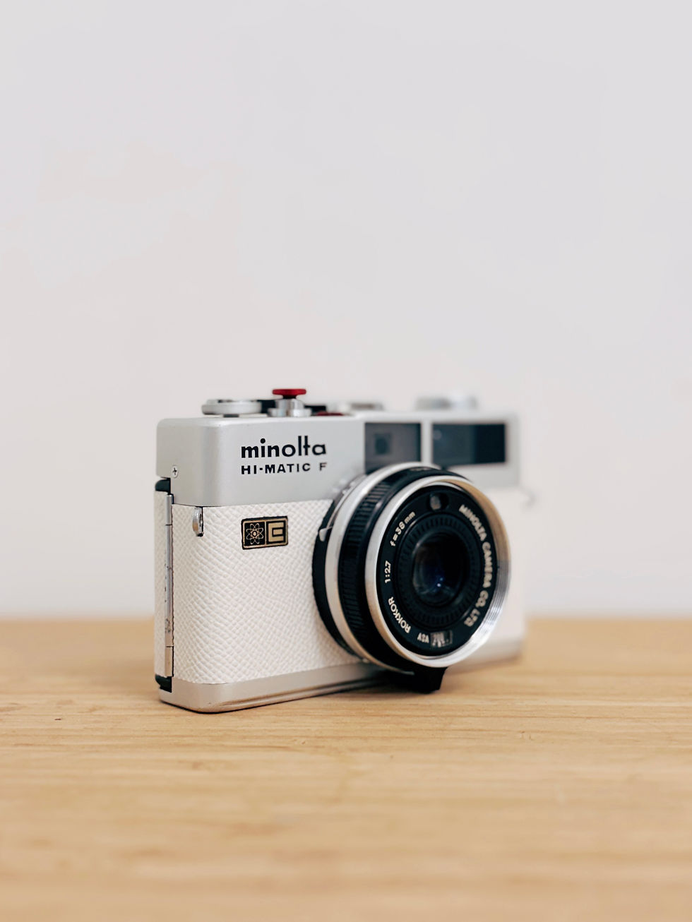 Thumbnail: Minolta Hi Matic F White