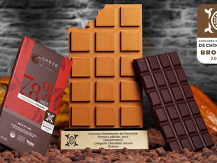 "Chocopunto by Mabel 78% Chocolate Oscuro: Ganador del Oro como la Mejor Tableta en el Salón del Chocolate de San Francisco"