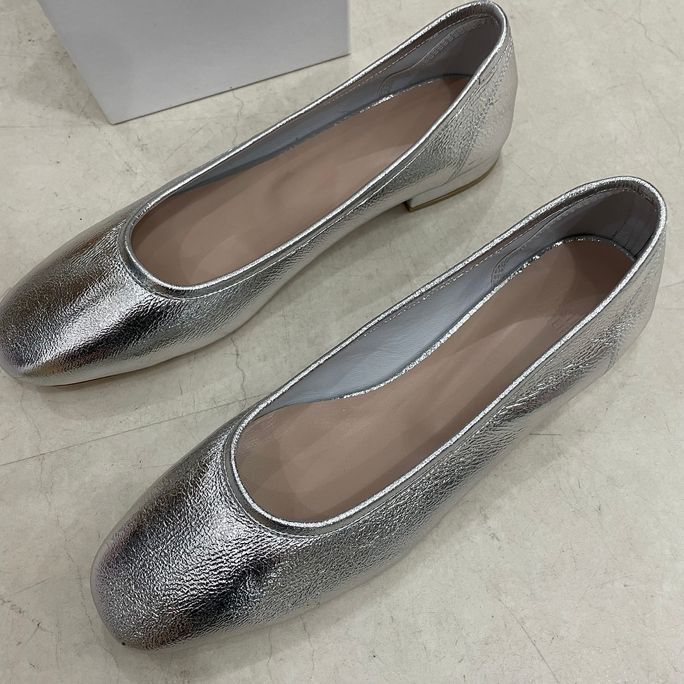 サムネイル： MARYAM NASSIR ZADEH