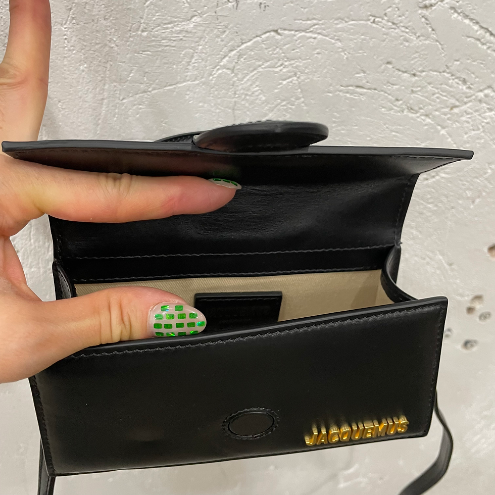 サムネイル： JACQUEMUS