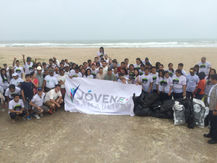 GOBERNADOR CABEZA DE VACA ES CAPTADO CONVIVIENDO CON JOVENES TAMAULIPAS Y ECOVET SIN PRENSA NI POLIT
