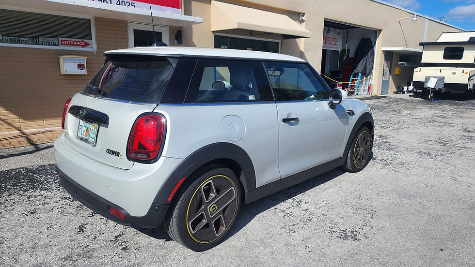 Thumbnail: 2022 Mini Cooper SE Fully Electric