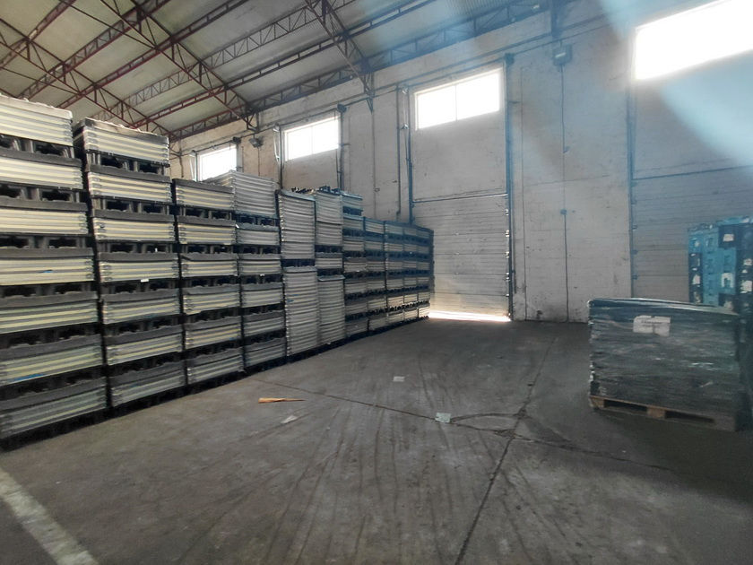 Miniatura: Prenajmeme väčšiu skladovú halus plochou 3.432 m2 v Zohore pri Bratislave.