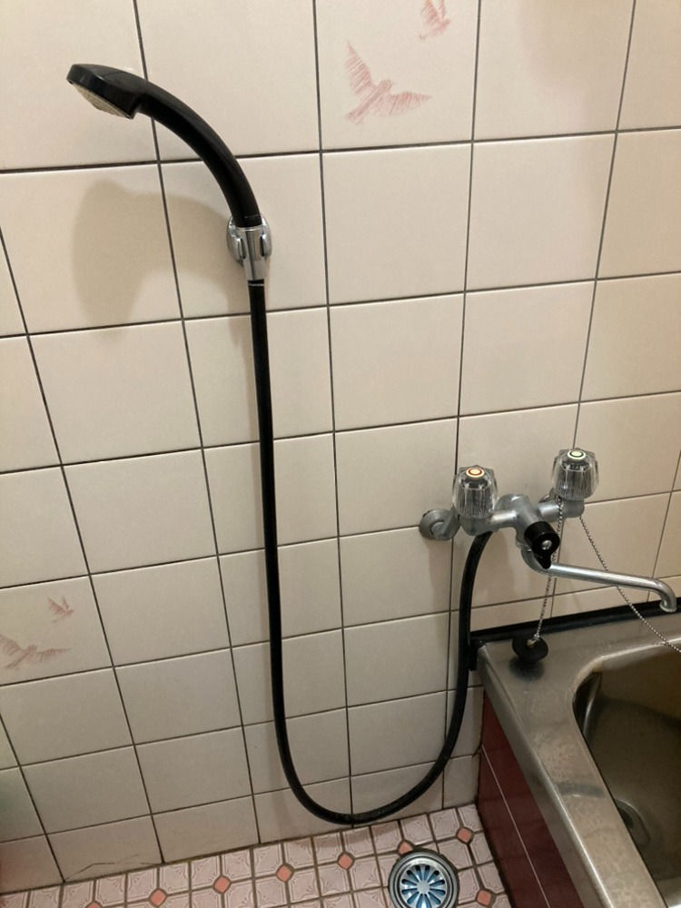 (施工前)2ハンドルシャワー水栓