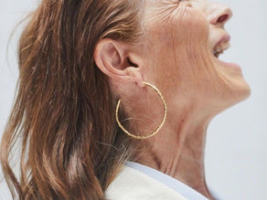 Visual guide showing common medications that may affect hearing, including antibiotics, chemotherapy drugs, and NSAIDs, with tips for early detection.”