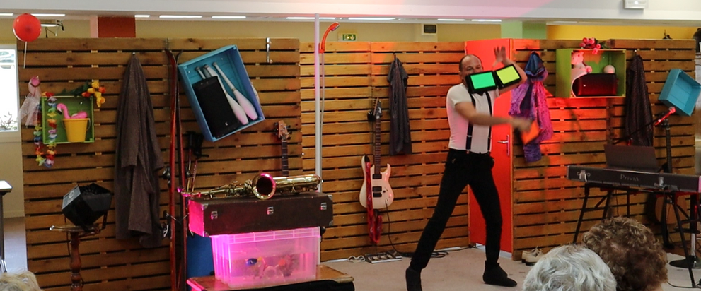 Spectacle jeune public
Spectacle en auvergne
clown
jongle