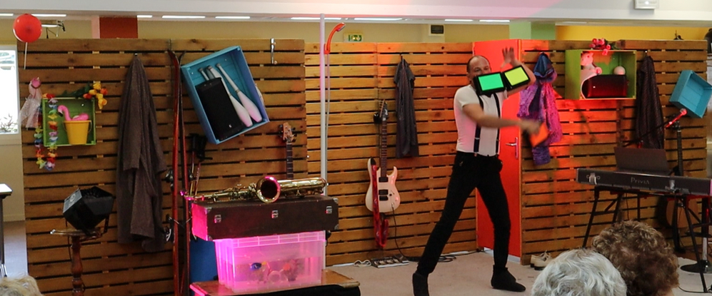 Spectacle jeune public
Spectacle en auvergne
clown
jongle