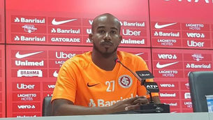 Em coletiva, volante ressalta: "torcedor vai ver o Patrick que sempre tentou dar o seu melhor&q