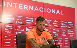 Nico López destaca importância do Inter voltar a vencer e fazer gols "seja como for"