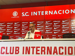 Em coletiva, Melo avalia derrota e campanha geral: "sentimento ainda é de ter feito uma grande 
