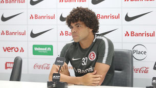 Camilo fala sobre a força da torcida: 'Agradecer por tudo o que fizeram'