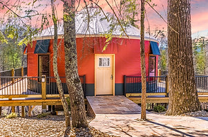 Timber_Oaks_Yurt_02-1.jpg