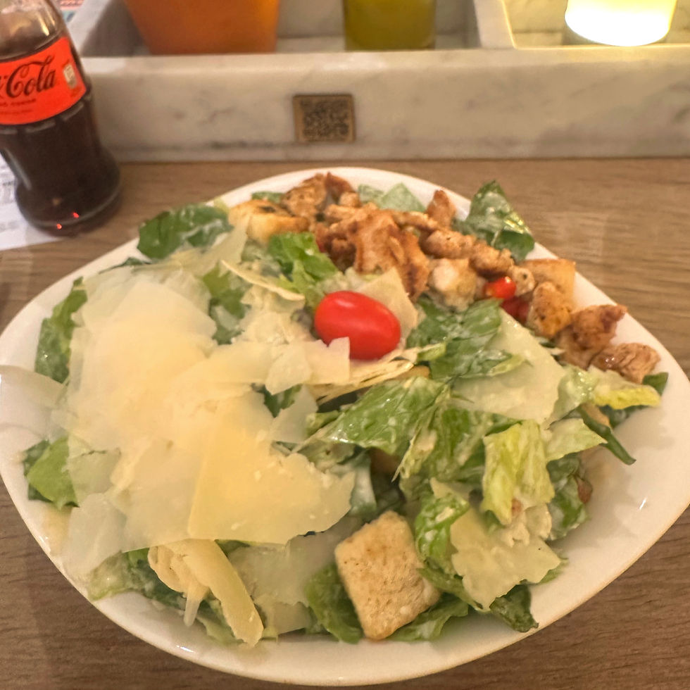cézár saláta, vapiano, olasz étel, olvaolaj, sajttal, paradicsommal, csirkével, kólával