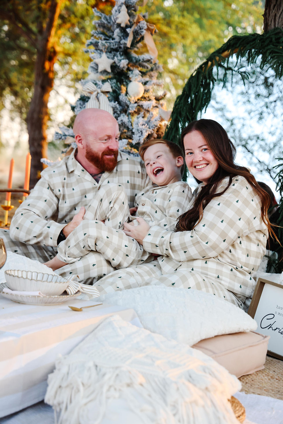 Bespoke picnic Dubai experience with a focus on photography, intimate moments, and seasonal charm