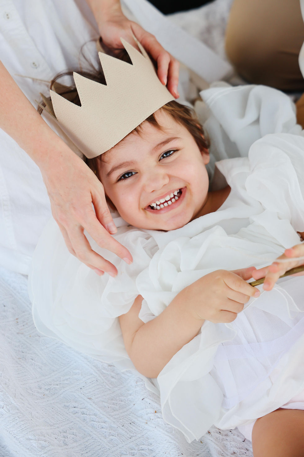 Intimate festive picnic experience in Dubai captured during a Sarah Kelly Photography session
Intimate festive picnic experience in Dubai captured during a Sarah Kelly Photography session