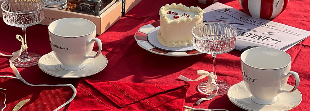 luxury picnic setup Valentines day Dubai. bespoke romantic experience