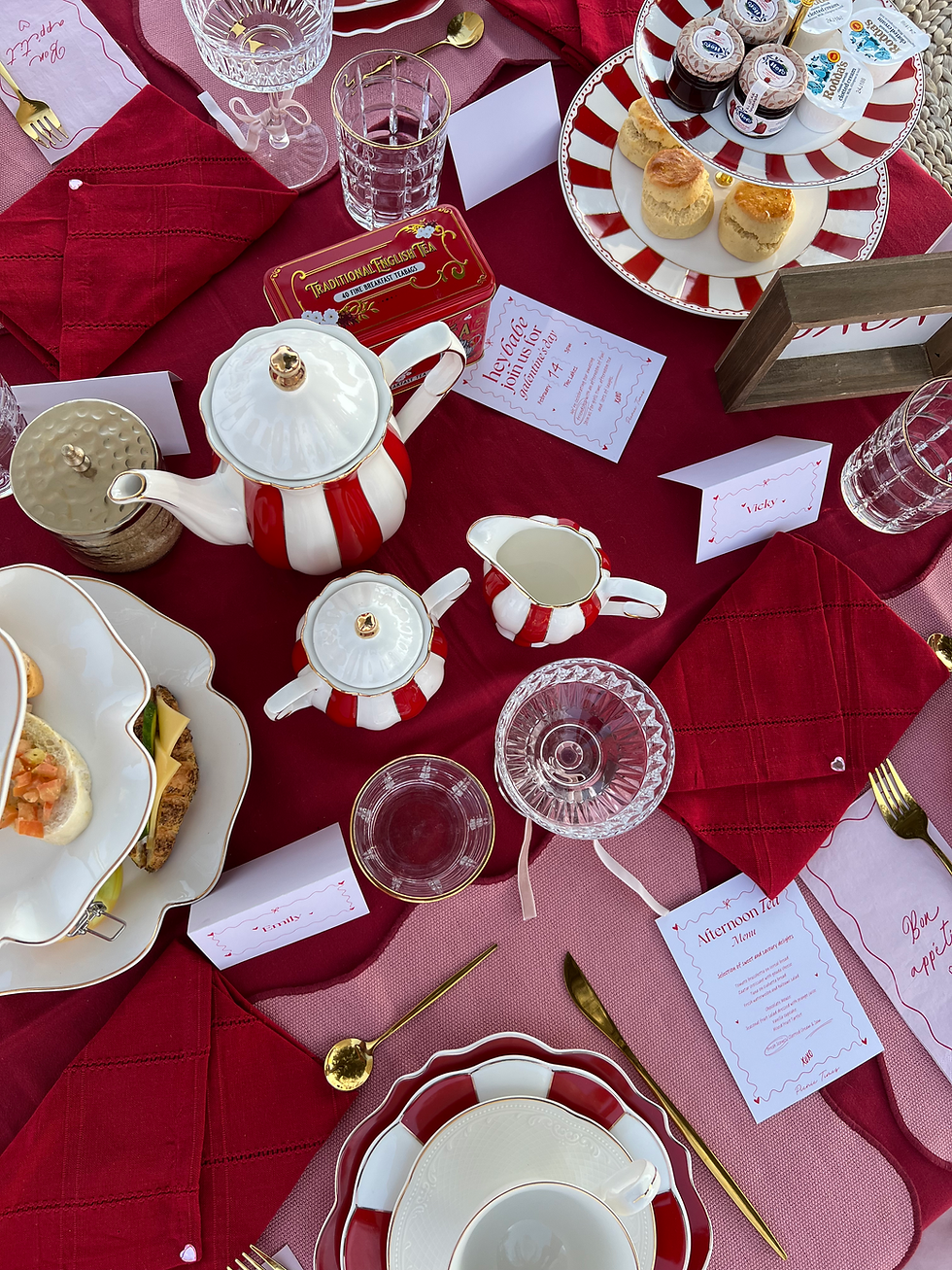 afternoon tea picnic experience Dubai. Dubai luxury picnic by Picnic times