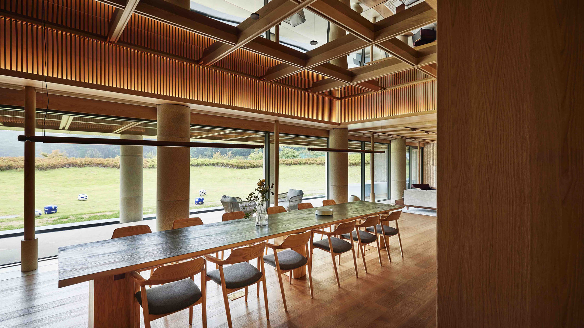 The Hanok Heritage House Jongtaek. Interior Design by Listen Communication
Prix Versailles Hotels 2024
K-design, Korean Interior Design