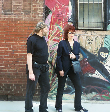 Barb & el mural 2_edited.jpg