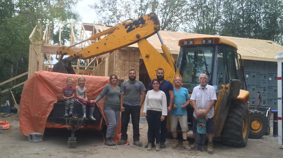 Steven Sarasin Family Photo