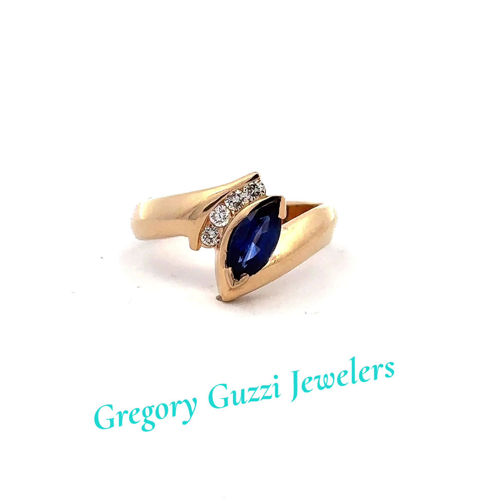 Miniatura: 14KT. Yellow Gold Natural Sapphire And Diamond Ring (Size 6.25)