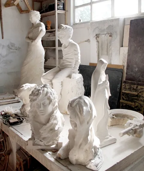 Statues made in the Stonemasonry School of Pučišća