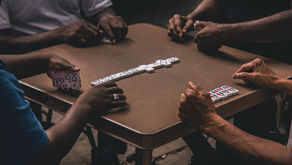 Play Dominoes-- Panamanian Style 
