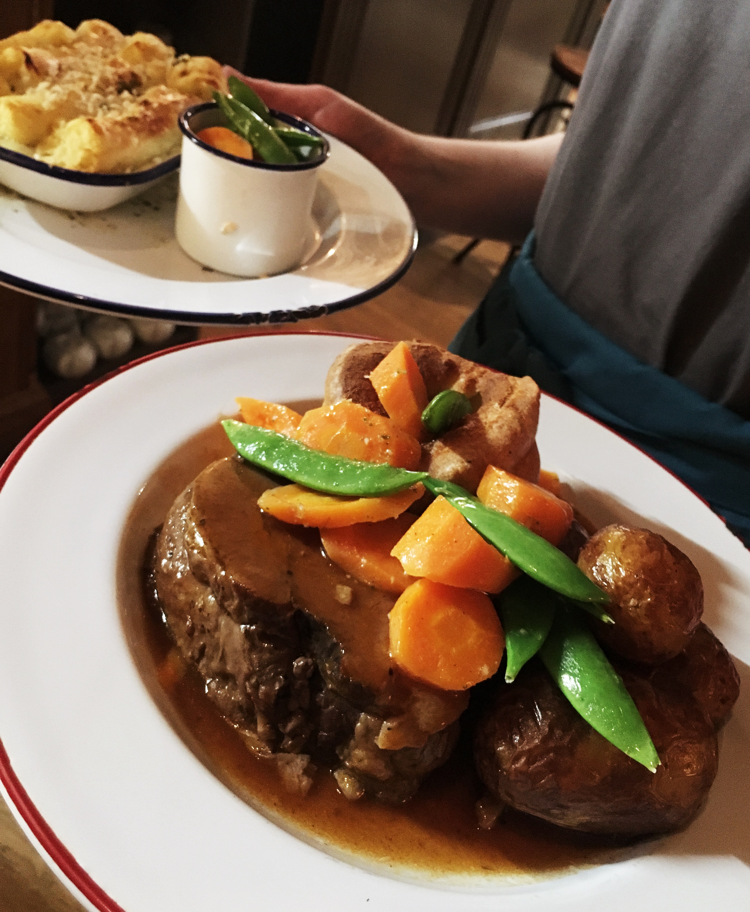 Fort William Pub Food Garrison West