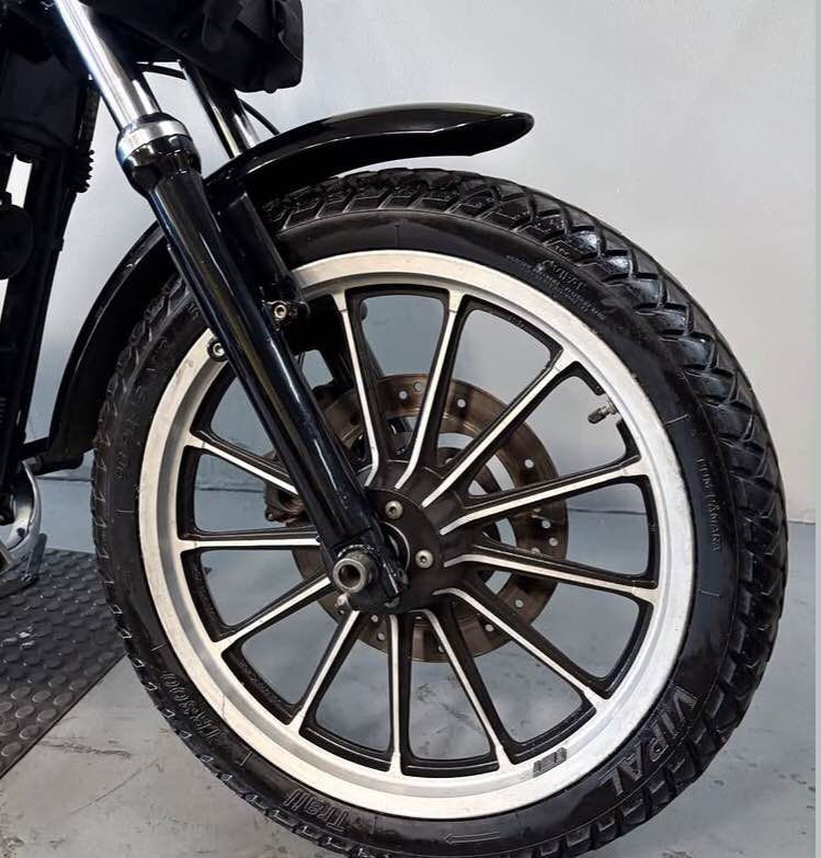 Miniatura: HARLEY DAVIDSON XL883R - 2008