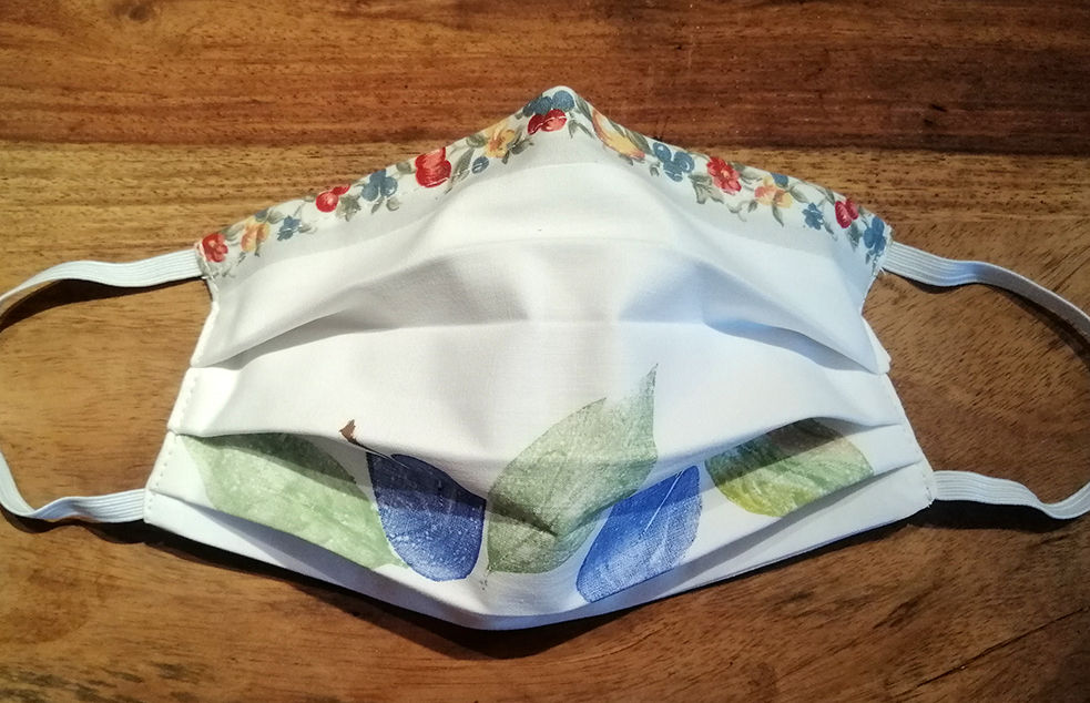 Gesichtsmaske Zwetschken handbedruckt