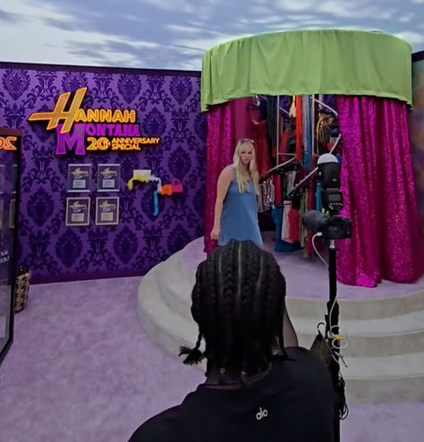 Fans gather at the Hannah Montana Pop up in Los Angeles 