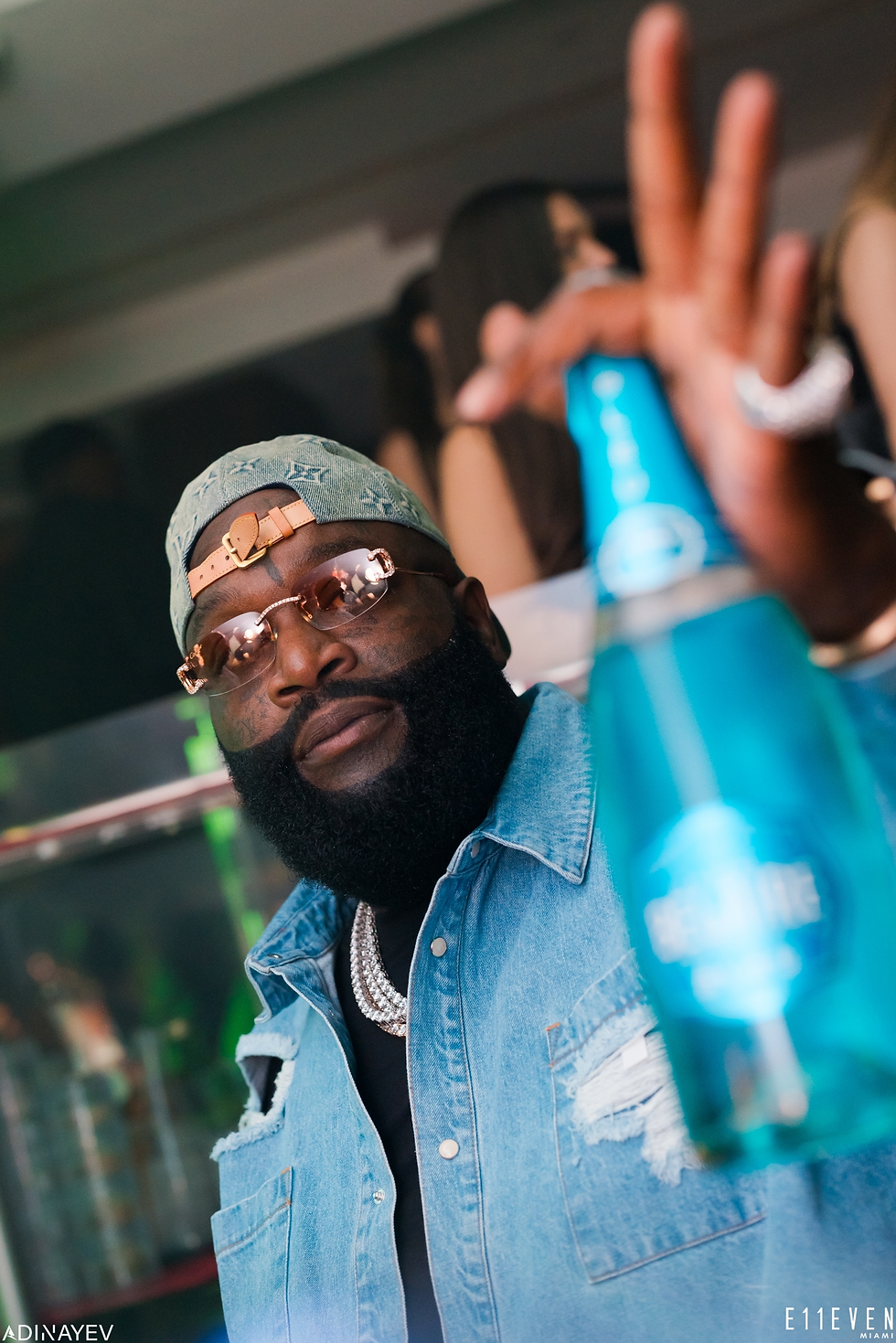 Miami weekend events including beaches, art, nightlife, and live music, showcasing the city's vibrant culture and entertainment.