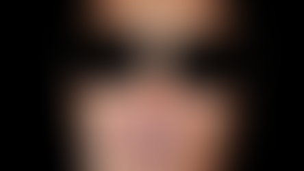 Meta Glasses by Kylie Jenner blend slim oval frames, Meta AI, hands-free photo and video capture, open-ear audio, and Kylie’s AI voice into one very stylish piece of wearable tech.