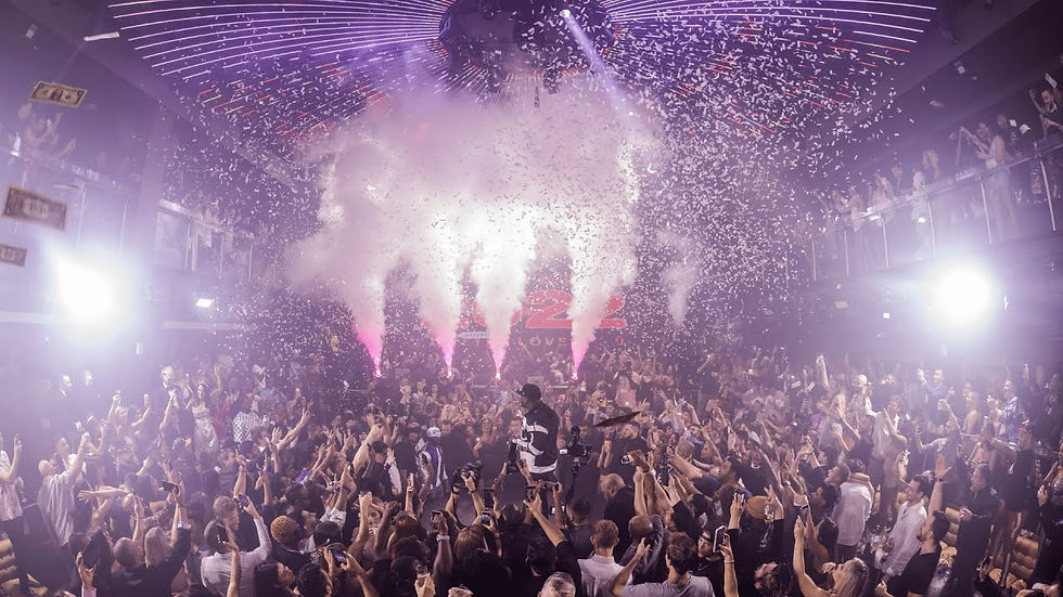 Midnight madness at E11EVEN Miami — confetti, chaos, and a crowd ringing in the New Year like sleep is optional. 🎉🔥 #NYEMiami