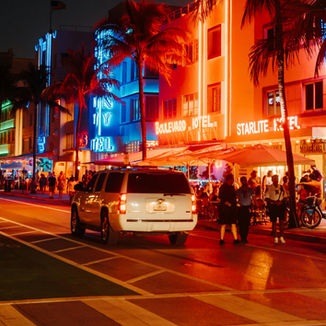 Miami this weekend = beach days, yacht parties, South Beach nightlife & Sunday brunch recovery. Your guide to Miami events, clubs & yachts.